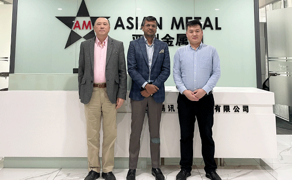 Asian Metal Group photo of characters
